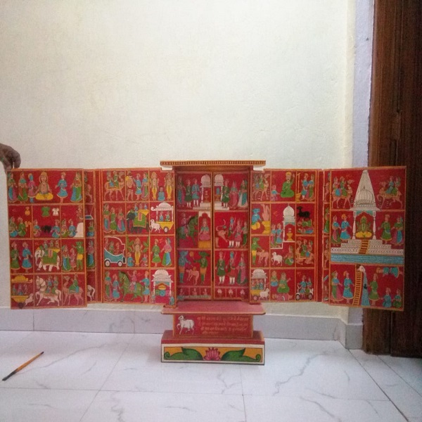 natural and artistic